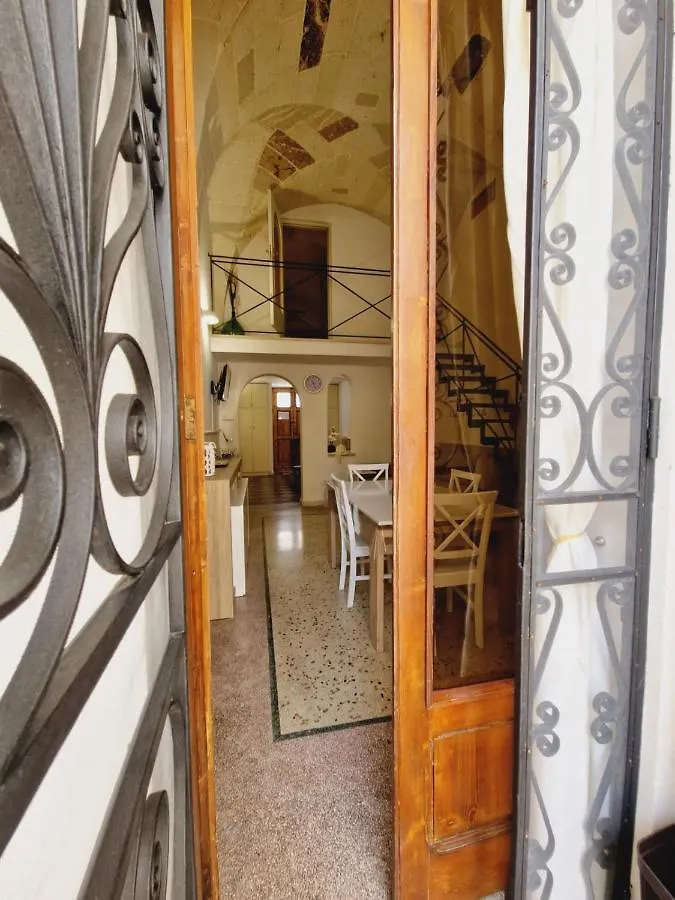 Holiday home Casa Dante Deliziosa Casa A Due Passi Dal Centro Villa Lecce Italy